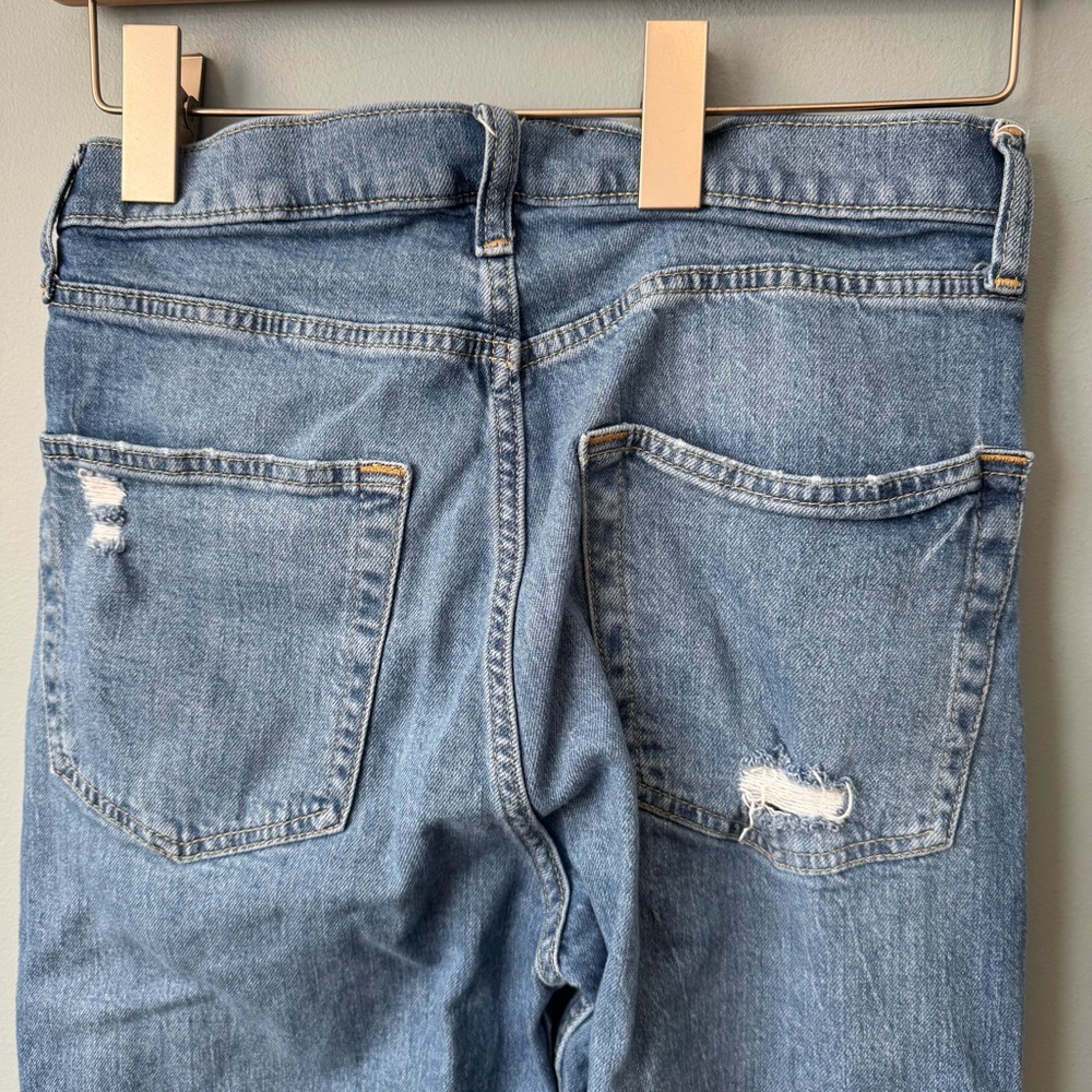 GAP Loose High Rise Jeans Distressed Light Indigo. Women’s 4/27 (actual 27X28) - Picture 7 of 12